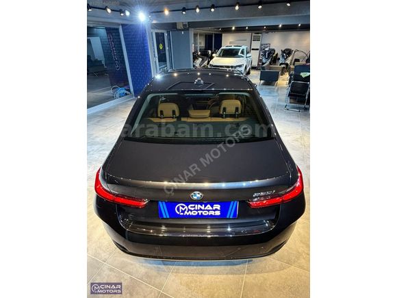 **ÇINAR MOTORS 2025 BMW 3.20i SPORT LİNE - TABA DERİ - NAVİ**