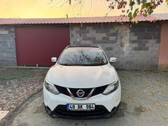 Sahibinden Nissan Qashqai 1.6 dCi Platinum Premium Pack 2015 Model 