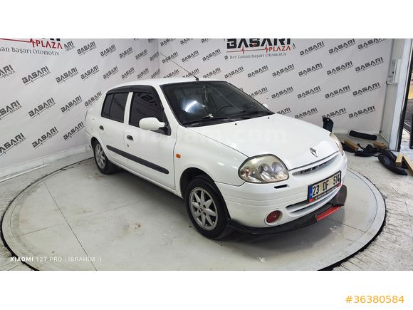 ACİL SATILIKTIR!!!  Renault Clio 1.4 16Valf RN klimalı 2001 Model