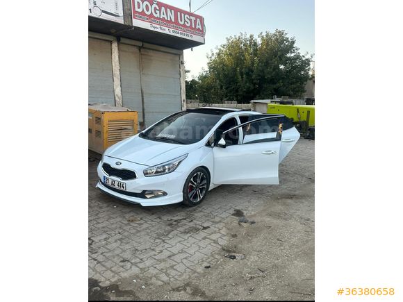Sahibinden Kia Ceed 1.6 CRDi Concept Plus SW 2013 Model