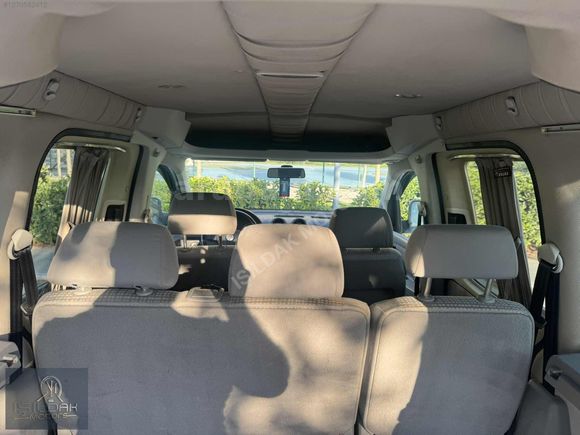 Caddy Combi 1.9 TDI Camlı Van