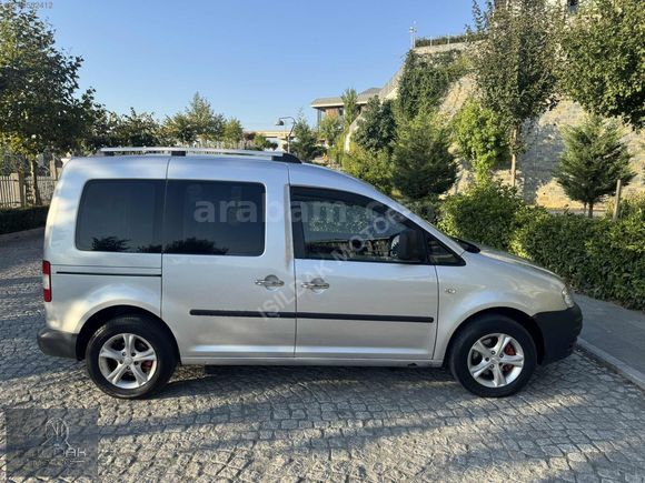 Caddy Combi 1.9 TDI Camlı Van