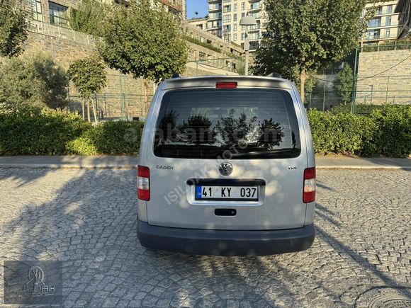 Caddy Combi 1.9 TDI Camlı Van