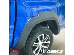 TOYOTA HİLUX ÇAMURLUK DODİK SETİ-2015 ÜZERİ-DOST TUNİNG