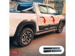 TOYOTA HİLUX KAPI DODİK SETİ-2015 ÜZERİ-DOST TUNİNG