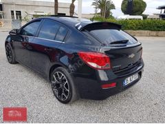 CHEVROLET CRUZE HB BAGAJ SPOYLERİ-BOYALI-DOST TUNİNG