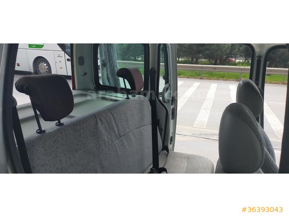Sahibinden Renault Kangoo Multix 1.5 dCi Authentique 2004 Model