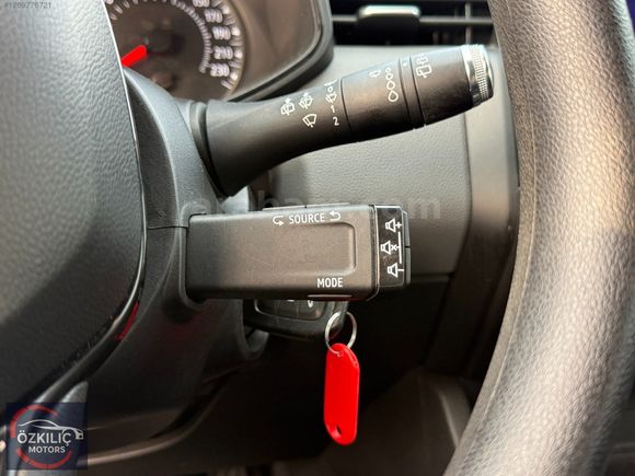 2022 Clio Joy 1.0 TCe Otomatik | Apple CarPlay | Park Sensörü
