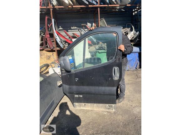 Renault trafic sol ön kapı