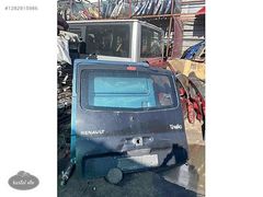 Renault trafic bagaj kapağı