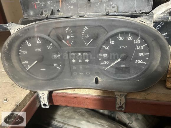 Renault kangoo 2 gösterge paneli