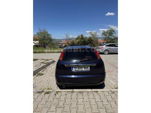 FORD FOCUS 1.6 CHİA PAKET SANROOFLU