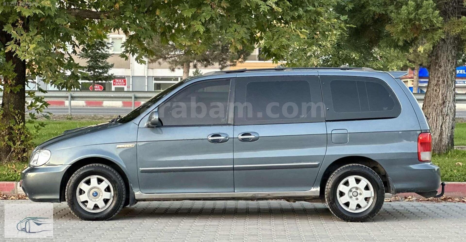 Galeriden Kia Carnival 2.9 CRDi Premium 2002 Model Kütahya 217.000 km Mavi 5