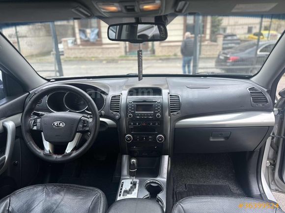 2011 MODEL KİA SORENTO 4X4 FUL+FUL OTOMATİK CAMTAVAN+ISITMA