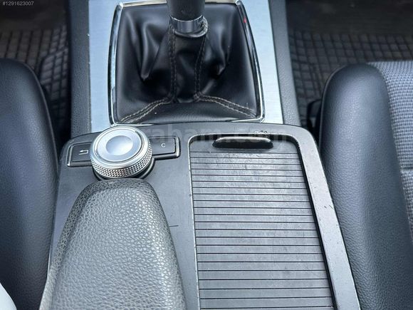 ULS MOTORS'DAN TR'DE TEK-MERCEDES C200 KOMPRESSOR- DÜŞÜK KM