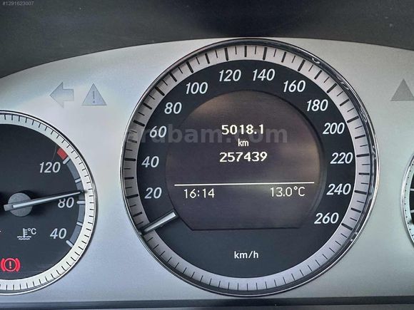 ULS MOTORS'DAN TR'DE TEK-MERCEDES C200 KOMPRESSOR- DÜŞÜK KM