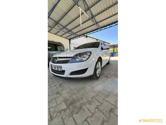Sahibinden Opel Astra 1.6 Essentia 2012 Model Hatay 162.000 km Beyaz