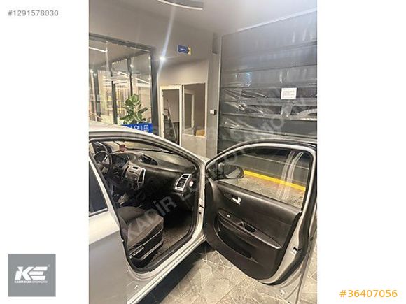 KADİR EÇER OTOMOTİVDEN İ20 1.4 CRDİ TEAM