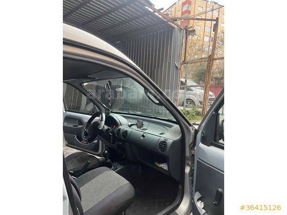 Sahibinden Renault Kangoo 1.4 RNA 2000 Model 