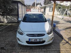 Sahibinden Hyundai Accent Blue 1.6 CRDI Mode Plus 2017 Model  82.700 km Beyaz