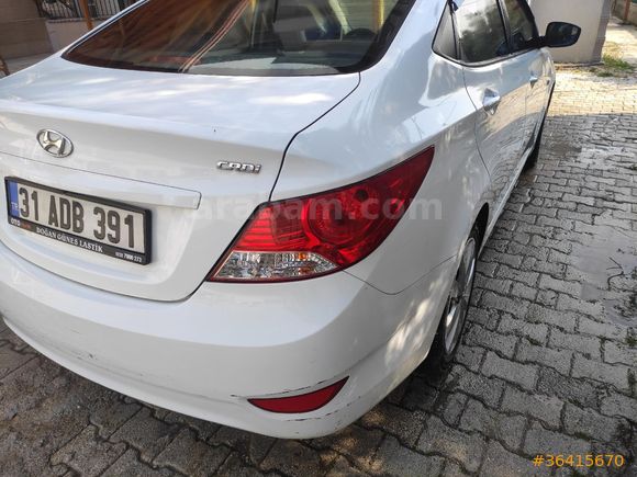 Sahibinden Hyundai Accent Blue 1.6 CRDI Mode Plus 2017 Model  82.700 km Beyaz