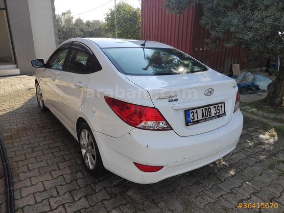 Sahibinden Hyundai Accent Blue 1.6 CRDI Mode Plus 2017 Model  82.700 km Beyaz