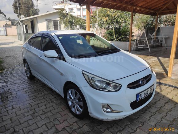 Sahibinden Hyundai Accent Blue 1.6 CRDI Mode Plus 2017 Model  82.700 km Beyaz