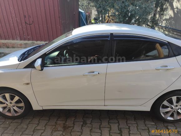 Sahibinden Hyundai Accent Blue 1.6 CRDI Mode Plus 2017 Model  82.700 km Beyaz