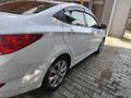 Sahibinden Hyundai Accent Blue 1.6 CRDI Mode Plus 2017 Model  82.700 km Beyaz