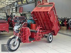 YUNUS MOTORS'dan Regal Raptor 3 Tekerli Kasalı Moped