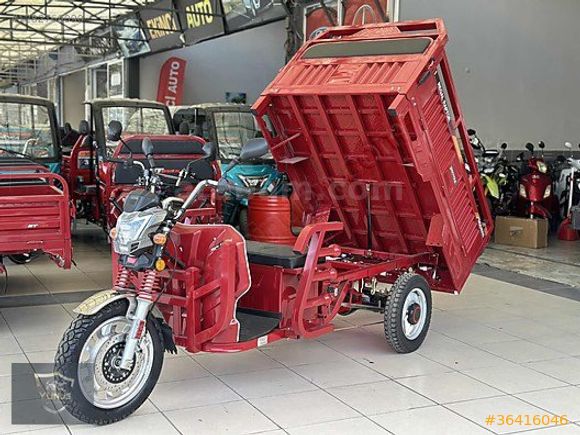 YUNUS MOTORS'dan Regal Raptor 3 Tekerli Kasalı Moped