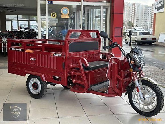 YUNUS MOTORS'dan Regal Raptor 3 Tekerli Kasalı Moped