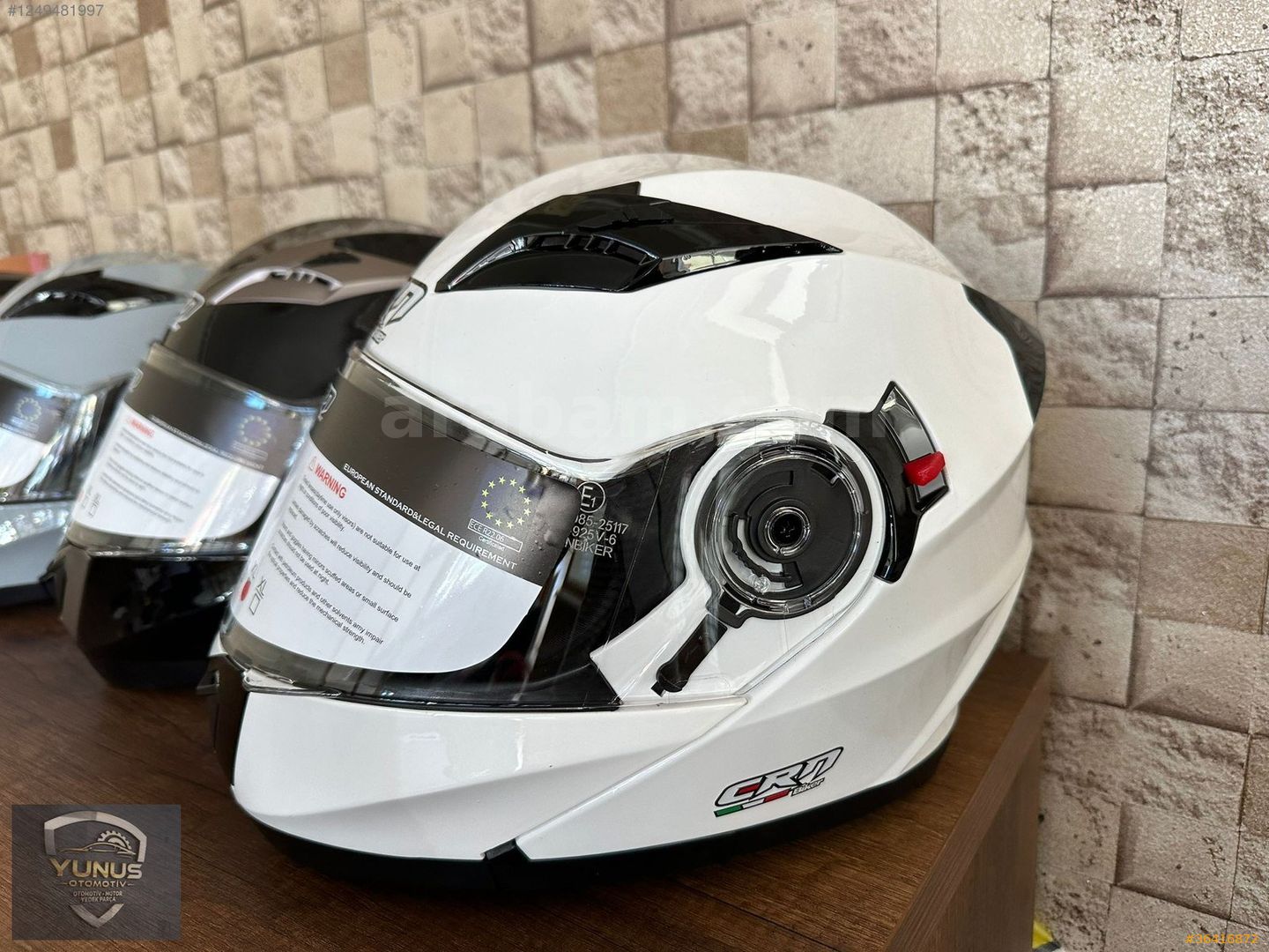 CRN 925 E-CE 22.06 BELGELİ ÇENE AÇILIR MOTOSİKLET KASKI