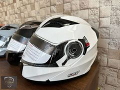CRN 925 E-CE 22.06 BELGELİ ÇENE AÇILIR MOTOSİKLET KASKI