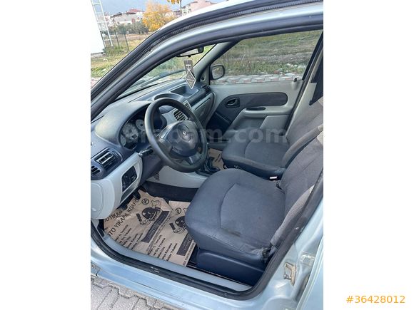 Sahibinden Renault Clio 1.4 Authentique 2005 Model