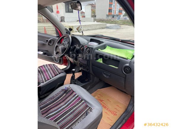Sahibinden Citroen Berlingo 1.9 D X 2004 Model  266.000 km Kırmızı
