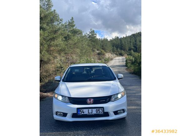 Sahibinden Honda Civic 1.6 i-VTEC Eco Premium 2014 Model