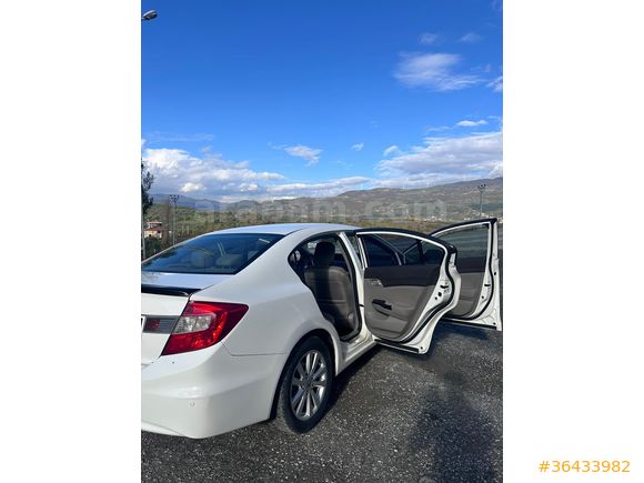 Sahibinden Honda Civic 1.6 i-VTEC Eco Premium 2014 Model