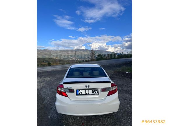 Sahibinden Honda Civic 1.6 i-VTEC Eco Premium 2014 Model