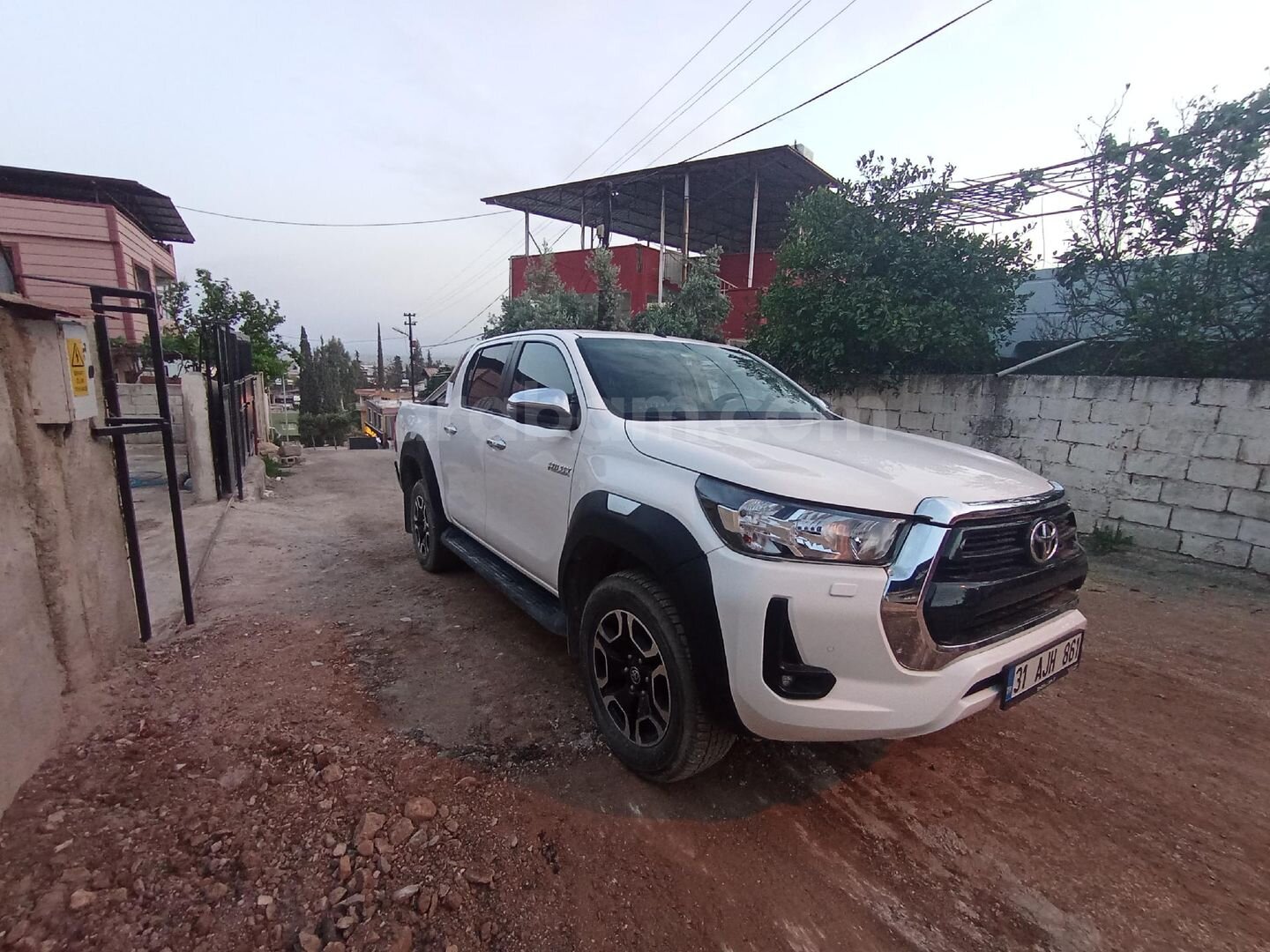Sahibinden Toyota Hilux 2.4 D-4D 4x2 Adventure 2022 Model 3