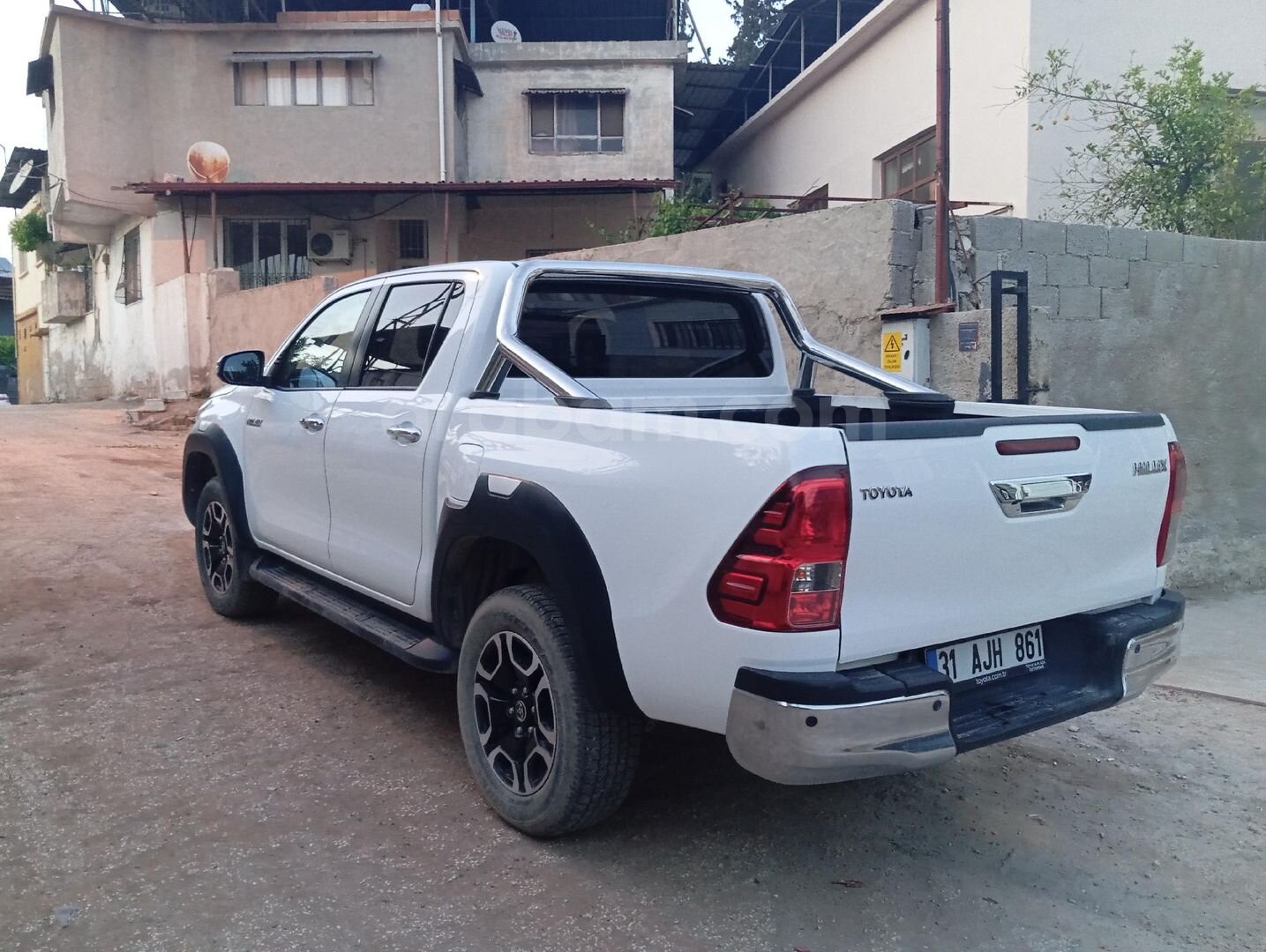 Sahibinden Toyota Hilux 2.4 D-4D 4x2 Adventure 2022 Model 4
