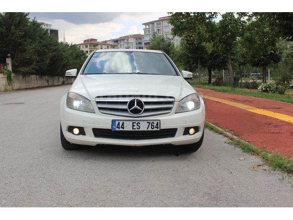 Mercedes  C 180 1.6 Motor 156 ps  5 İleri Otomatik Kompressor BlueEfficiency Fascination
