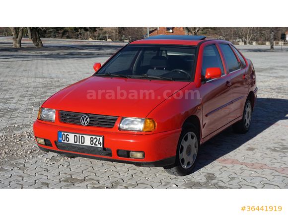 bütün akşamları eksiksiz çalışan özel seri sunroof klima ABS herşey var orijinalden tertemiz 100hp polo classic