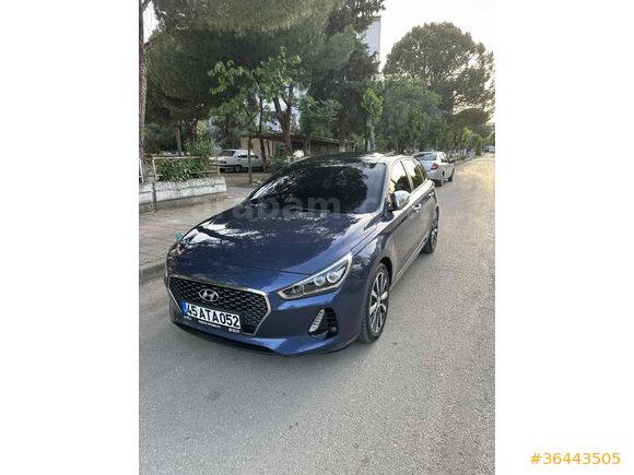 Sahibinden Hyundai i30 1.6 CRDi Elite Plus 2017 Model  173.000 km Lacivert