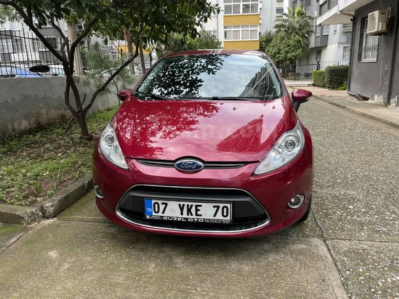Sahibinden Ford Fiesta 1.4 TDCi Titanium X 2012 Model Adana 234.500 km Bordo