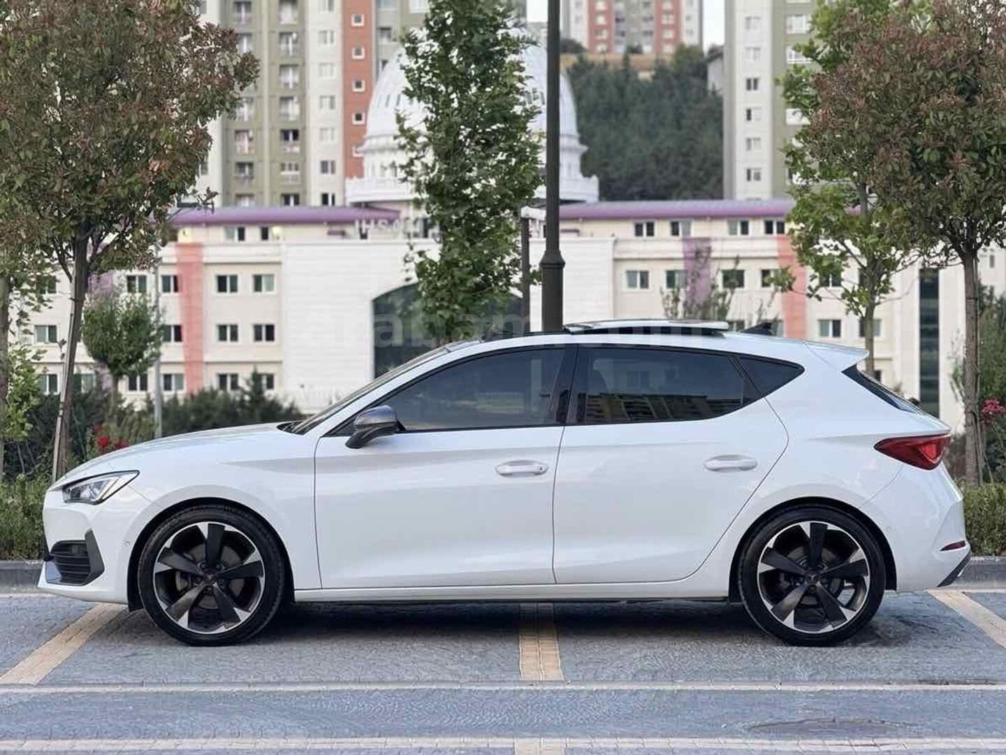 Sahibinden Cupra Leon 1.5 eTSI Standart 2023 Model Antalya 60.000 km Beyaz 5