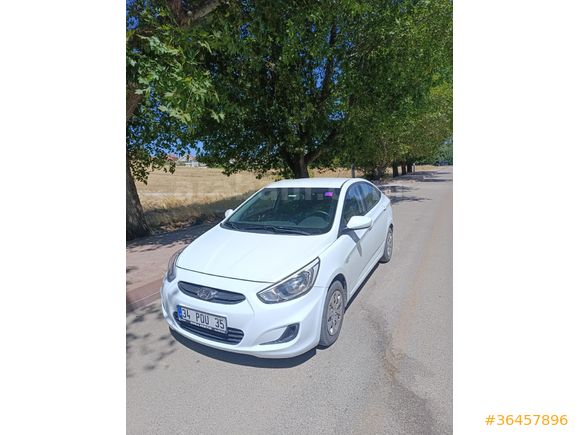 Sahibinden Hyundai Accent Blue 1.6 CRDI Mode 2015 Model