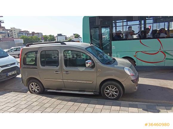 Sahibinden Renault Kangoo Multix 1.5 dCi Authentique 2010 Model 