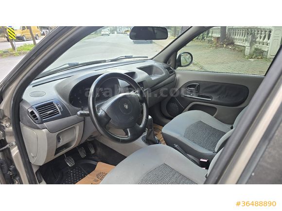 Sahibinden Renault Symbol 2 Parca boyalı Nadir temizlikte