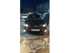 Sahibinden Citroen C4 1.6 HDi Confort Plus 2012 Model  207.000 km Siyah
